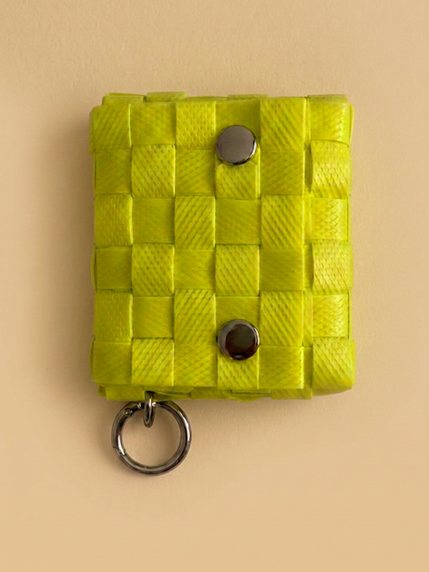 MONEDERO CHARM AMARILLO NEÓN