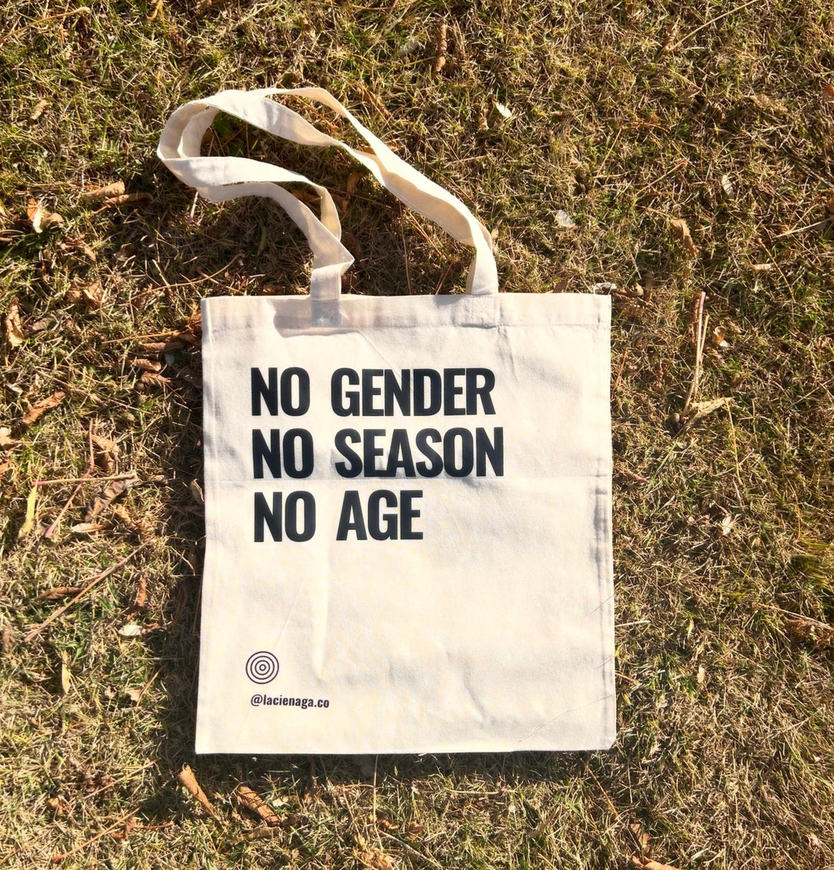 the signature tote bag